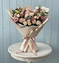 Букет цветов из:  Розы и Лизиантусы в Калининской Краснодарского края