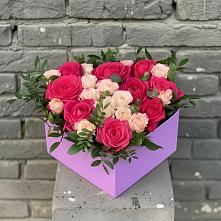 Цветочная композиция из Розы в коробке #REPLACE_PRED# Калининской Краснодарского края