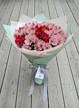 Букет цветов из:  Альстромерии в Калининской Краснодарского края