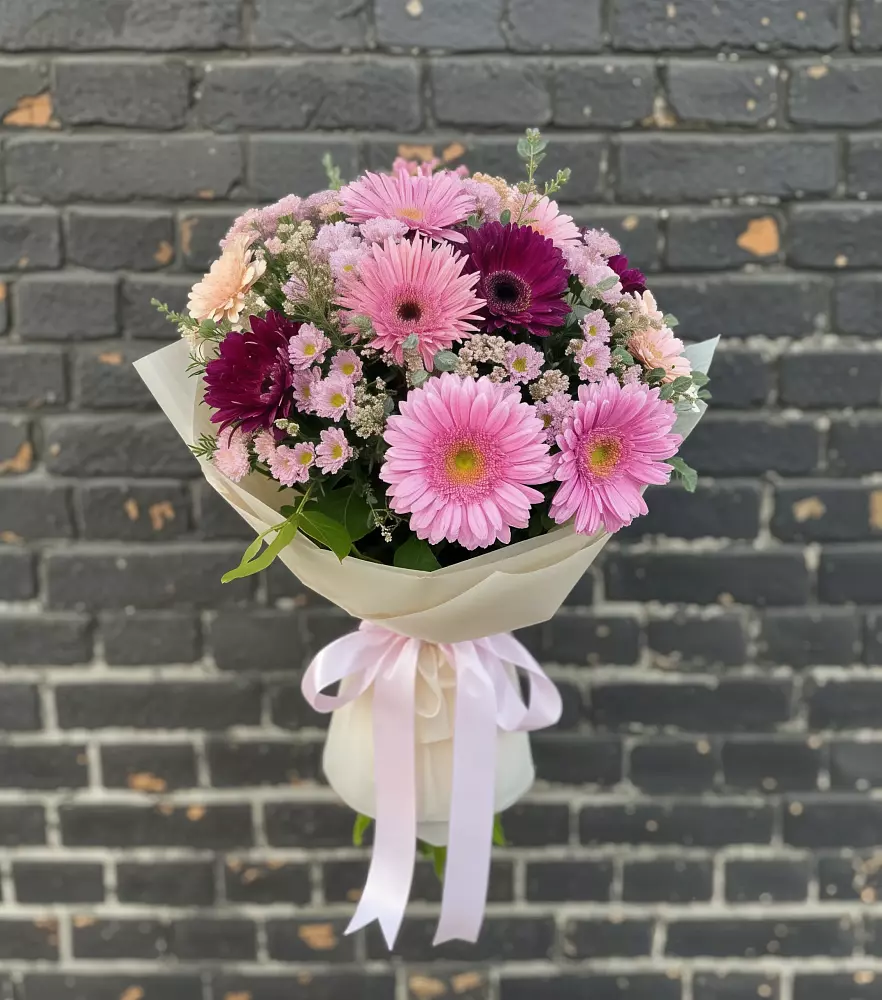 Букет цветов из: Герберы и Хризантемы в Калининской Краснодарского края