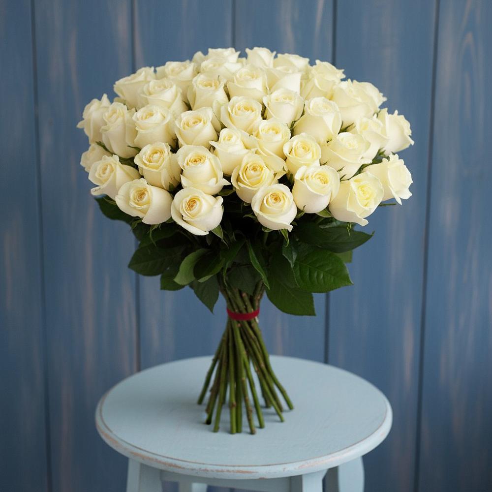 Букет 51 Белая роза Эдлесс Лав в Калининской Краснодарского края