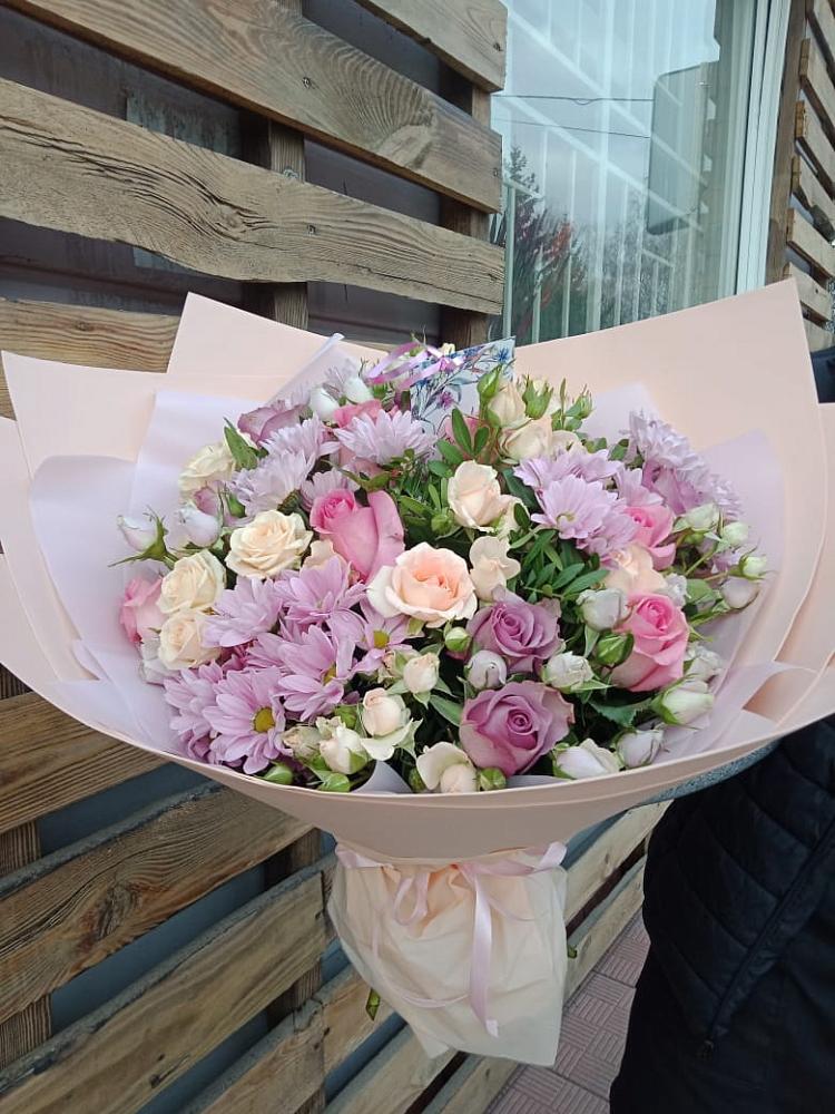 Букет цветов из: Розы и Хризантемы в Калининской Краснодарского края