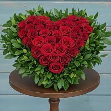 Цветочная композиция из Розы в виде сердца #REPLACE_PRED# Калининской Краснодарского края