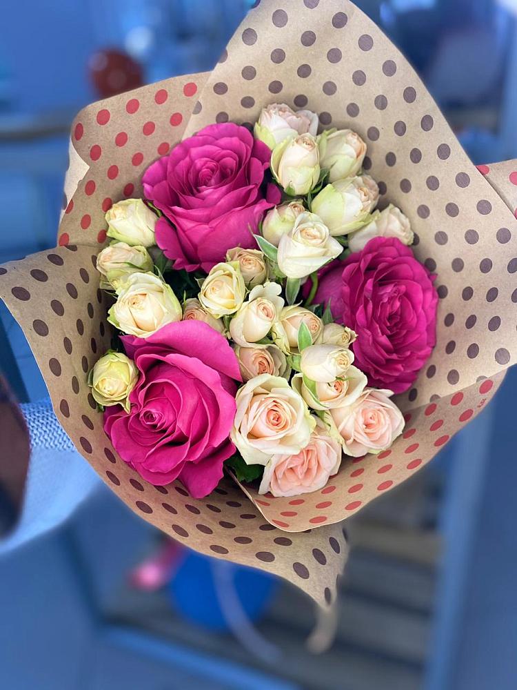 Букет цветов из: Розы в Калининской Краснодарского края