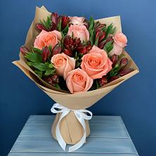 Букет цветов из:  Розы и Альстромерии в Калининской Краснодарского края
