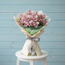 Букет цветов из:  Орхидеи и Розы в Калининской Краснодарского края