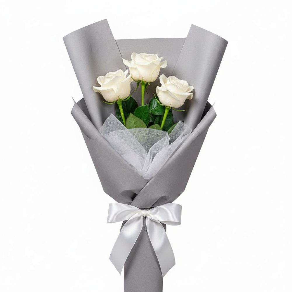 Букет 3 белые розы в Калининской Краснодарского края