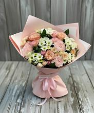 Букет цветов из:  Гвоздики, Розы и Хризантемы в Калининской Краснодарского края