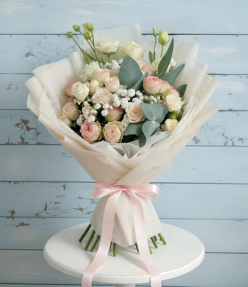 Букет цветов из: Розы и Лизиантусы в Калининской Краснодарского края