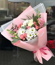 Букет цветов из:  Розы, Лизиантусы и Хризантемы в Калининской Краснодарского края