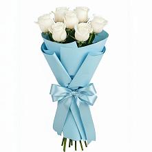 Букет 7 белых роз Проуд в Калининской Краснодарского края