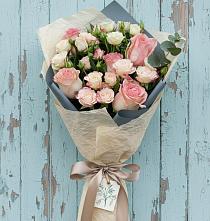 Букет цветов из:  Розы в Калининской Краснодарского края