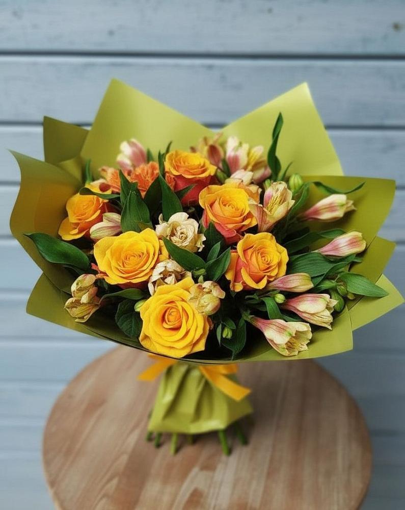 Букет цветов из: Альстромерии и Розы в Калининской Краснодарского края