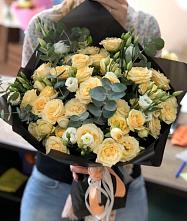 Букет цветов из:  Розы и Лизиантусы в Калининской Краснодарского края