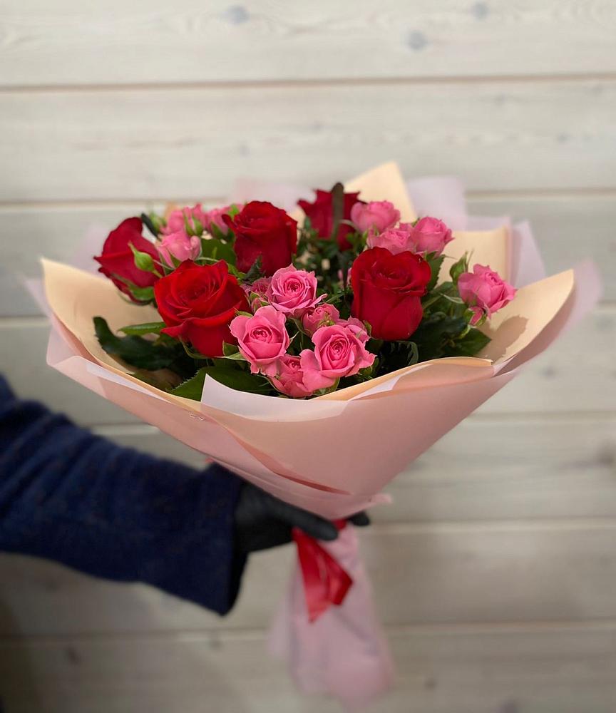 Букет цветов из: Розы в Калининской Краснодарского края