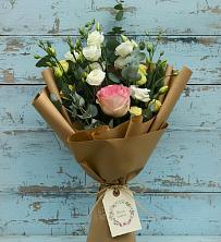 Букет цветов из:  Розы и Лизиантусы в Калининской Краснодарского края